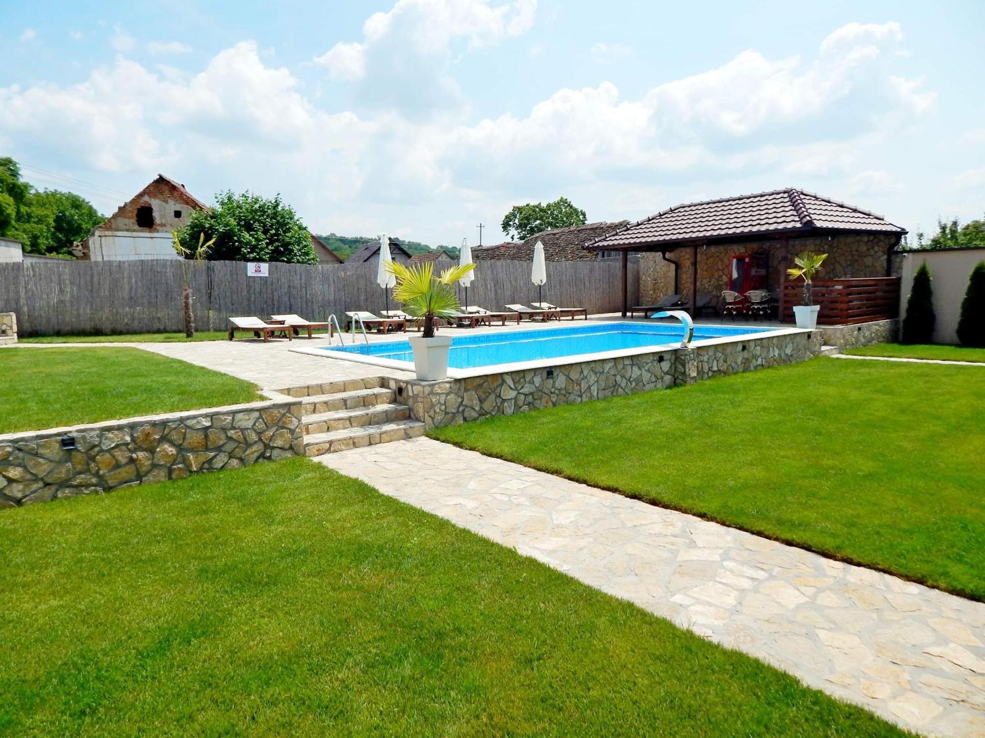 Aqualux Apartments Vrdnik Exterior photo